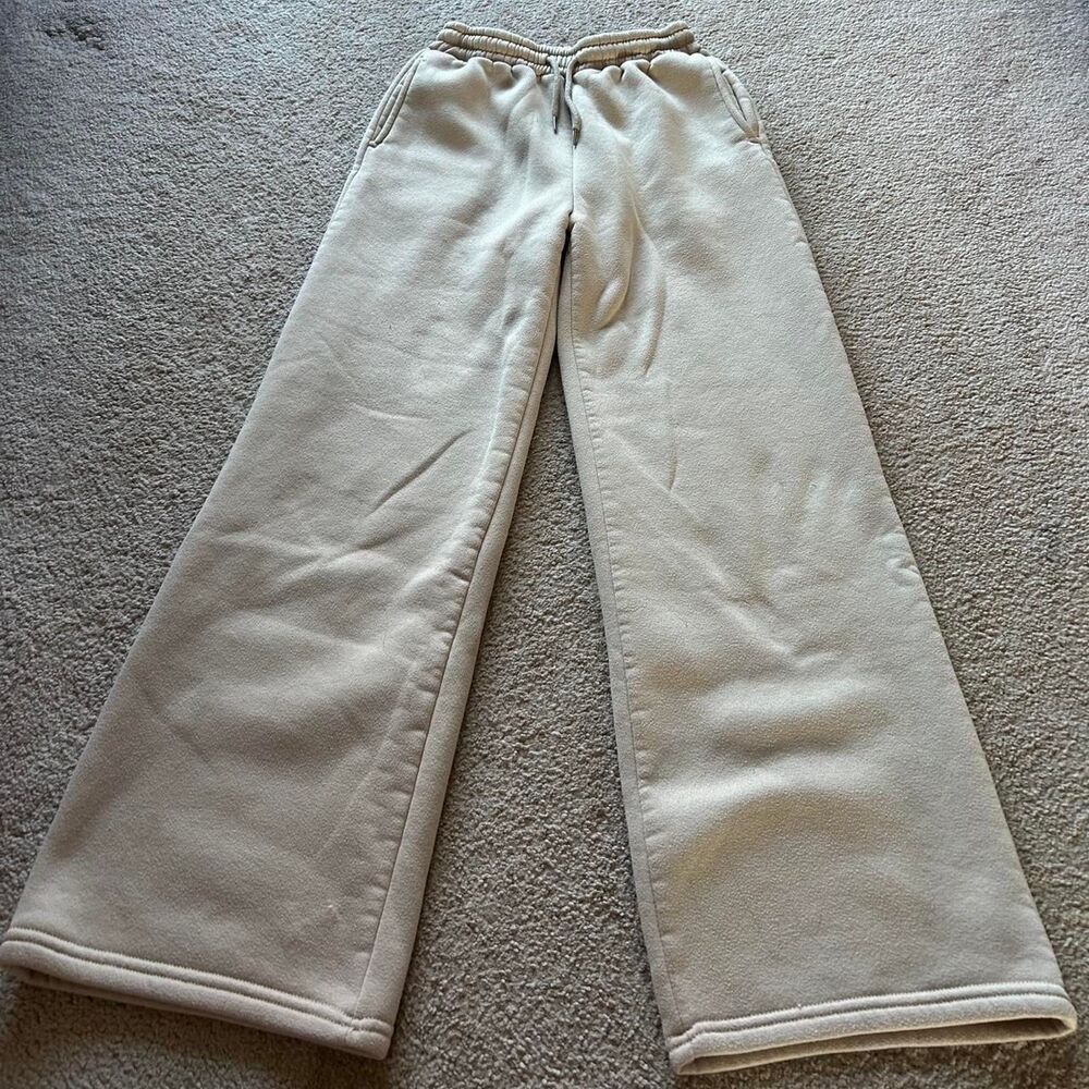 Dazy Women's Cream and White Sweatpants
